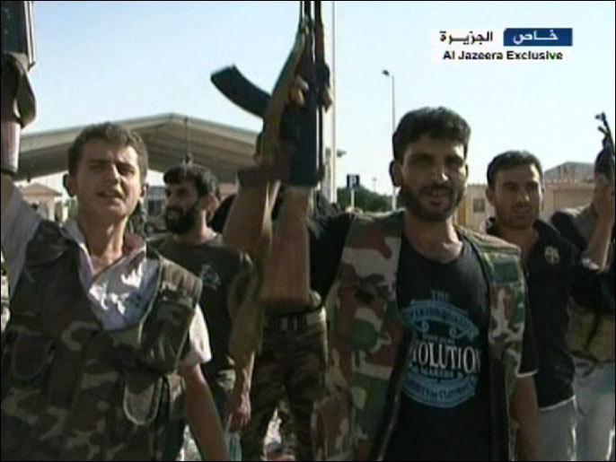 مقاتلو الجيش الحر أعلنوا أول أمسسيطرتهم على مدينة الرقة (الجزيرة)