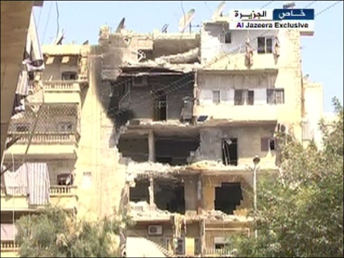 ‪جانب من الدمار الذي خلفه القصف العشوائي على أحياء حلب‬ (الجزيرة)