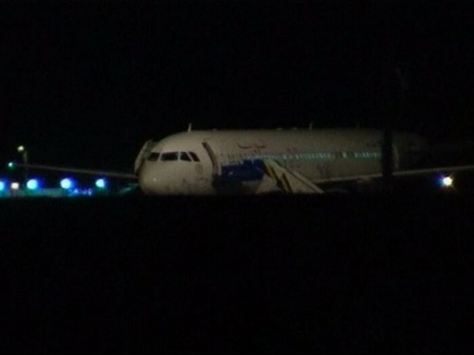 موسكو تقول إن الطائرة السورية تحمل قطع رادار