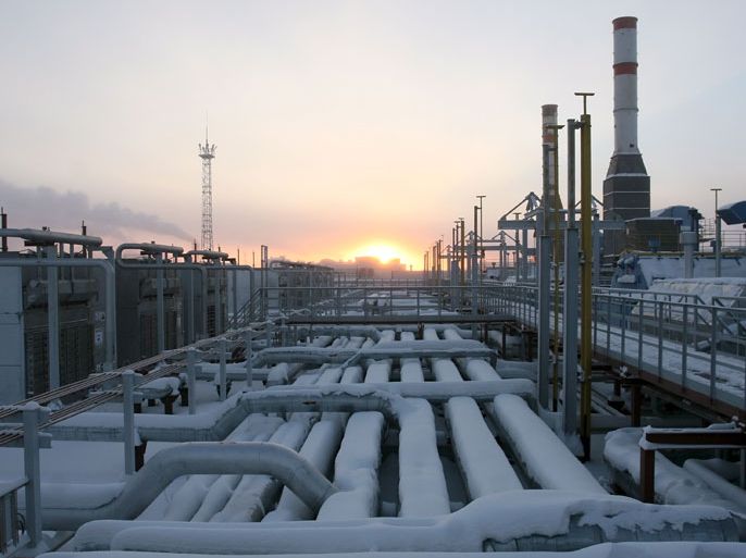 A picture made available on 19 December 2007 shows a general view of the oil and gas plant in the city of Novy Urengoy, Russia on 17 December 2007. On 18 December, Russia and Germany launched Yuzhno Russkoye gas field. German Foreign Minister Frank-Walter Steinmeier attended the inauguration ceremony in Moscow on 18 December. EPA/STR