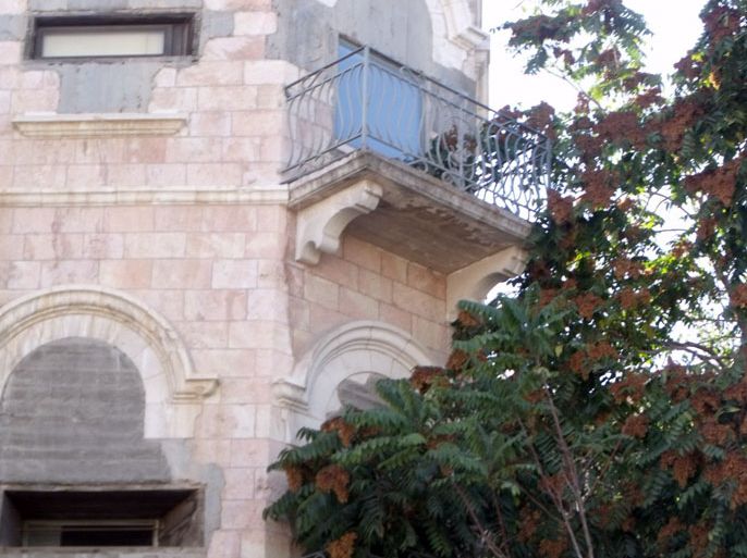 احد بيوت القدس القديمة المبنية بالحجر الاحمر