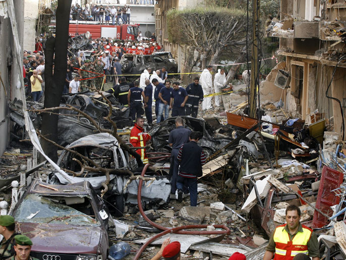 الانفجار أدى لاحتراق عشرات السيارات وتضرر العديد من المباني (الفرنسية)