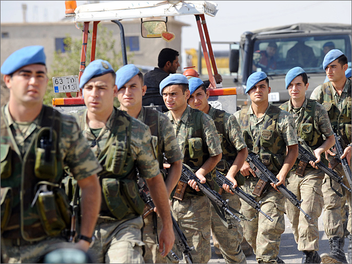 لاجئون: الجنود الأتراك باتوا يمنعون الثوار السوريين من دخول تركيا