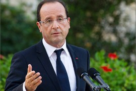 French President Francois Hollande attends a news conference at the Verdala Palace after a working session with European and North African leaders during a summit of Mediterranean neighbours in Valletta October 5, 2012. Leaders from France, Italy, Spain, Portugal, Libya, Mauritania, Morocco, Tunisia, Algeria and Malta are meeting in Valletta for the second 5+5 Dialogue Summit. REUTERS/Bertrand Langlois/Pool (MALTA - Tags: POLITICS)