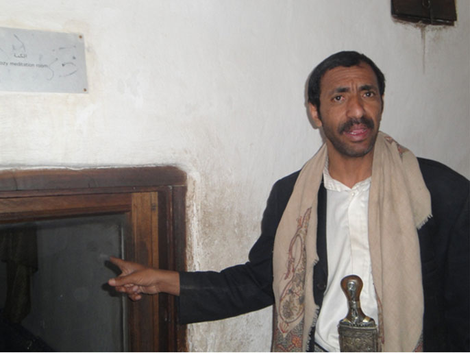 ‪دحان الشويع: كل الزوار من اليمنيين وبعض العرب‬ (الجزيرة نت)