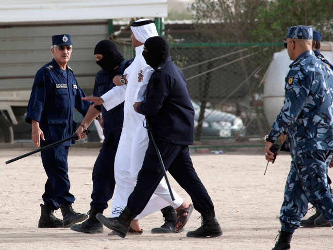 منظمات دولية تنتقد حكومة الكويت بسبب طريقة تعاملها مع فئة البدون (رويترز-أرشيف)