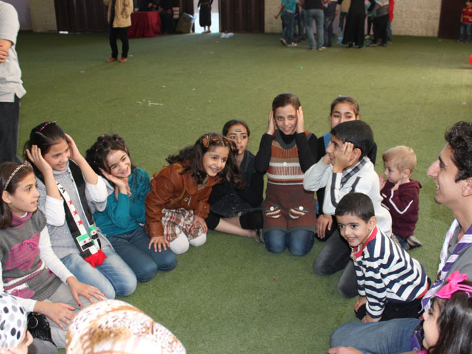 ‪الأطفال وجدوا في المهرجان مخرجا من المخاوف التي رافقتهم من سوريا‬ (الجزيرة)