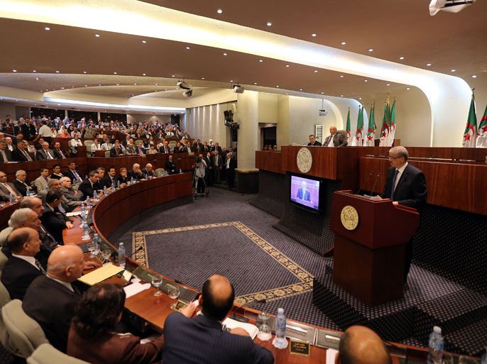 epa03409596 Agerian Prime Minister Abdelmalek Sellal (R) presents government action plan at the People’s National Assembly (Lower House of Parliament), in Algiers, Algeria, 25 September 2012. Algerian President Abdelaziz Bouteflika appointed on 03 September 2012 Sellal, the long-serving minister, to replace Ahmed Ouyahia, who had held the position since 2008. EPA/MOHAMED MESSARA