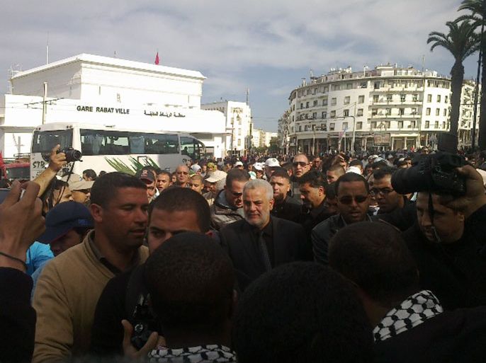 : رئيس الحكومة المغربية عبد الإله بنكيران خلال مسيرة اليوم المؤيدة لفلسطين