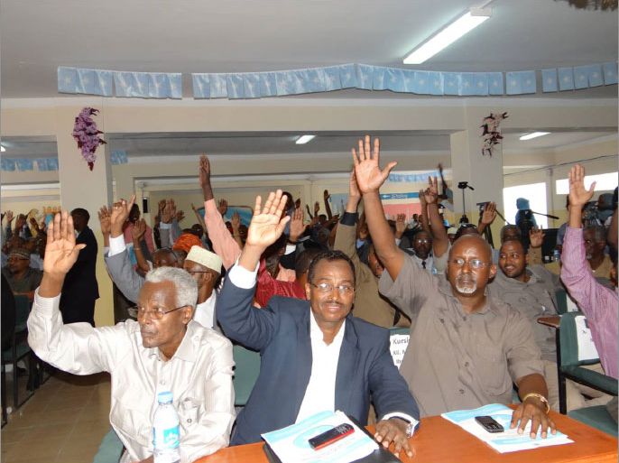 أعضاء البرلمان الصومالي يمنحون الثقة لحكومة شردون برفع أيديهم اليوم