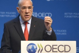 epa03487856 OECD Secretary General Jose Angel Gurria addresses the media during a press conference to present the OECD Economic Outlook at the OECD headquarters, in Paris, France, 27 November 2012. The organization has cut down its forecast for growth in the world’s advanced economies for 2013, and alerted of the risk of a serious global recession. OECD expects from its members a growth of 1.4 percent, down from 2.2 percent, for 2013. EPA/CHRISTOPHE KARABA