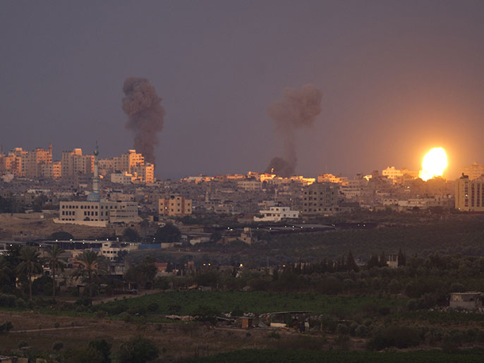 ‪إسرائيل تواصل غاراتها على غزة وسط استنكار عربي‬ (الأوروبية)