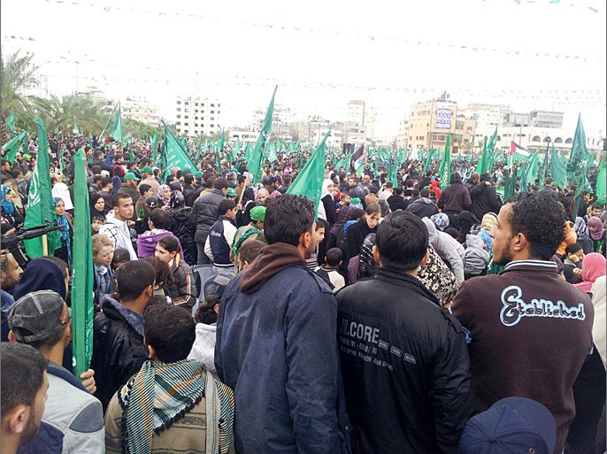 حشود في مهرجان انطلاقة حماس في ذكرى تأسيسيها الخامسة والعشرين