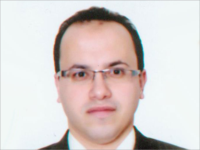 ‪حسن القشاوي: الإعلان الدستوري حل جزءا كبيرا من الأزمة القائمة‬ (الجزيرة)