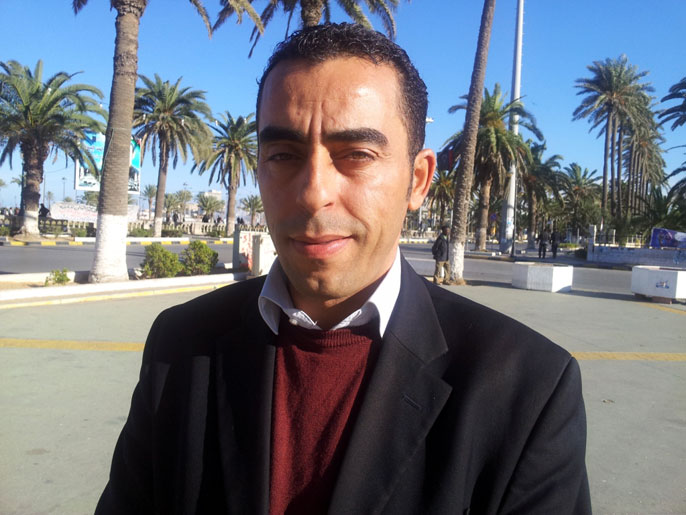 ‪عبد القادر معيتيق: منظمات شبابية كثيرة تدعم العزل السياسي لتصحيح مسار الثورة‬ (الجزيرة)