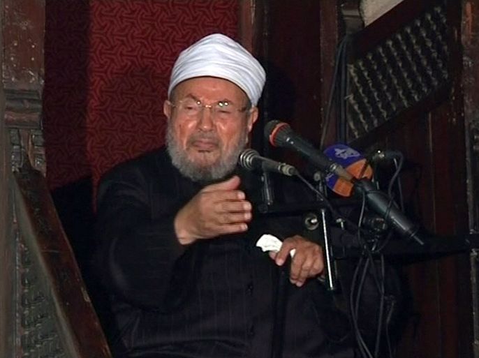 الداعية الإسلامي يوسف القرضاوي يخطب في الجامع الأزهر