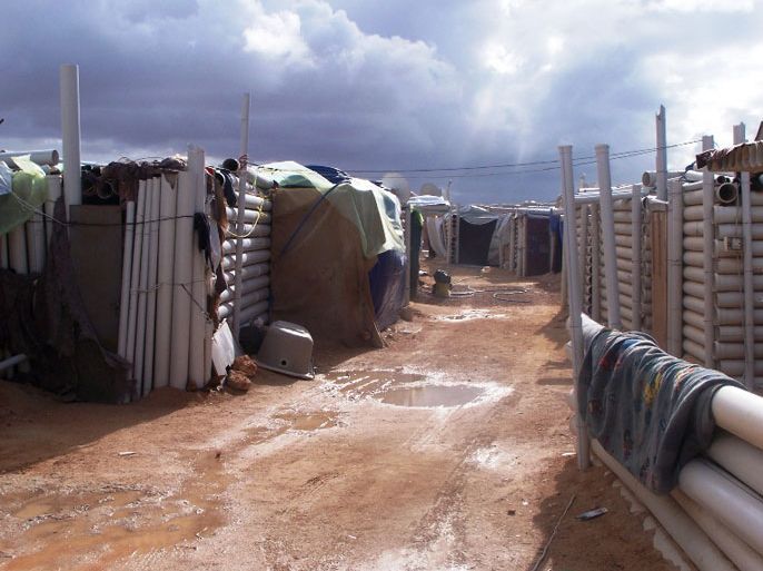 مخيم اللاجئين التاورغيين ببنغازي مصنوع من المواد البلاستيكية