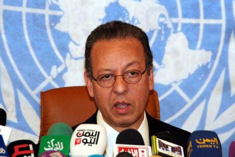 epa03071278 United Nation envoy to Yemen Jamal Bin Omar speaks to reporters during a news conference in Sana’a, Yemen, 12 January 2012, few hours after the Yemeni parliament endorsed a law granting outgoing Yemeni President Ali Abdullah Saleh immunity from prosecution. According to media sources, United Nation envoy to Yemen Jamal Bin Omar said that the UN Security Council will be briefed in late January on the Yemeni situation and the Yemeni rivals’ commitment to the UN Security Council resolution 2014. EPA/WADIA MOHAMMED