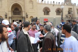 الحشد لاستفتاء الدستور بمصر - أمام مسجد عمرو بن العاص