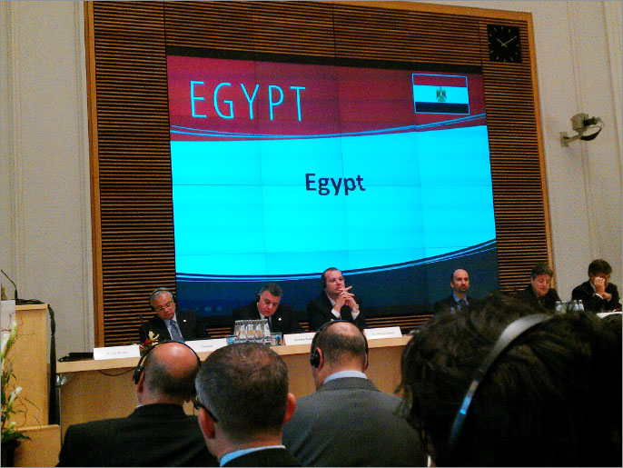 زيارة مرسي تخللها اجتماع منتدى الأعمال الألماني المصري (الجزيرة نت)