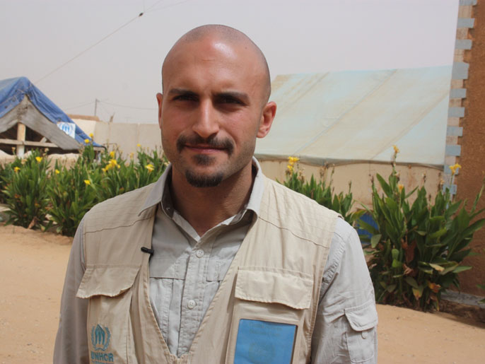 ‪أتيميزيان: تدفق اللاجئين الماليين إلى موريتانيا يفوق طاقة عمال الإغاثة‬ (الجزيرة نت)