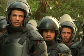 تقرير يوصي باعادة هيكلة أجهزة الأمن المصرية