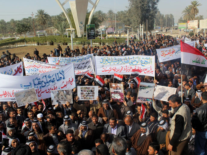 ‪جنوب العراق شهد مظاهرات مؤيدة للمالكي‬ جنوب العراق شهد مظاهرات مؤيدة للمالكي (الفرنسية)