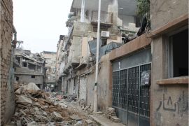 تقرير : صفوف دراسية على ضوء الشموع بسوريا - جانب من الدمار الذي لحق بالمدارس الحكومية في ريف دمشق