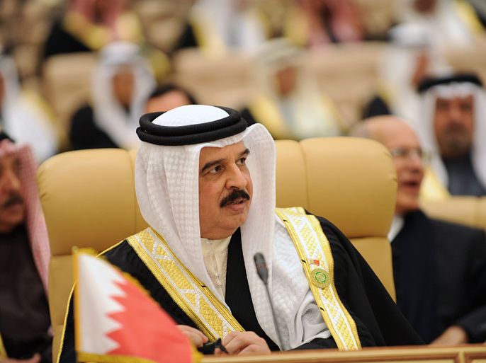 FN2457 - Riyadh, -, SAUDI ARABIA : The King of Bahrain Sheikh Hamad bin Issa al-Khalifa attends the third Arab Economic, Social and Development Summit, on January 21, 2013, in Riyadh. Saudi Arabia is hosting the two day summit aimed at relaunching regional cooperation in the face of economic challenges which were at the root of the Arab Spring uprisings. AFP PHOTO/FAYEZ NURELDINE