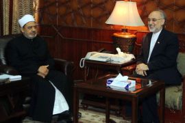 afp/Egyptian Grand Imam of Al-Azhar Sheikh Ahmed al-Tayeb (L) receives Iranian Foreign Minister Ali Akbar Salehi in Cairo