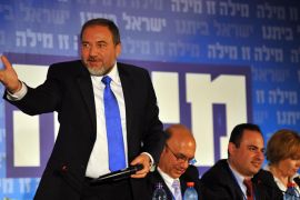 epa02686096 Israeli Foreign Minister Avigdor Liberman speaks to his party, Israel Beiteinue, at a conference in Jerusalem, on 13 April 2011. Israel's Attorney General Yehuda Weinstein said 13 April 2011 that he was considering indicting Foreign Minister Avigdor Lieberman for fraud, breach of trust, money-laundering and harassing a witness. However, an indictment will not be served until Attorney-General Yehuda Wienstein holds hearings, at which Lieberman's lawyers will be given a chance to defend their client, Israeli media reported. EPA/YOAV ARI DUDKEVITCH ISRAEL OUT