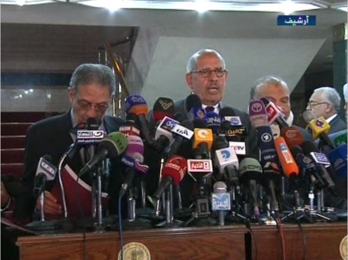 جبهة الإنقاذ ترجئ بحث المشاركة بالحوار المصري