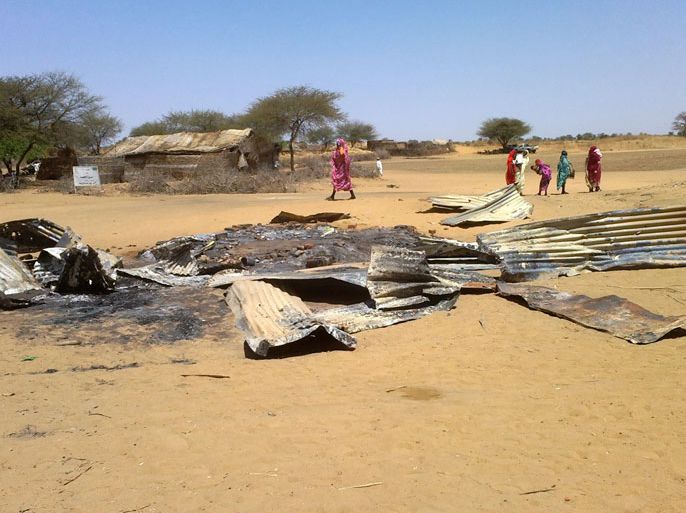 STRS002 - Darfur, -, SUDAN : A picture taken on February 22, 2013 shows the remains of a house destroyed in a bombing by Sudan's air force on Derib al Reih village in South Darfur state. AFP PHOTO/STR