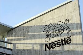 epa03590092 A file picture dated 14 February 2013 shows the Nestle logo at the Nestle headquarters in Vevey, Switzerland. Media reports stated that Nestle have removed pasta meals containing beef from stores in Spain and Italy, following tests that have shown traces of horse DNA in products from one of their German suppliers. EPA/LAURENT GILLIERON