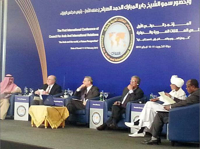 شهد المؤتمر حضور شخصيات ومسؤولين وسياسيين عرب ومن العالم