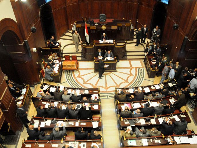 الجمعية التأسيسية أقرت مسودة الدستور النهائية في نوفمبر/تشرين الثاني 2012 (الأوروبية-أرشيف)