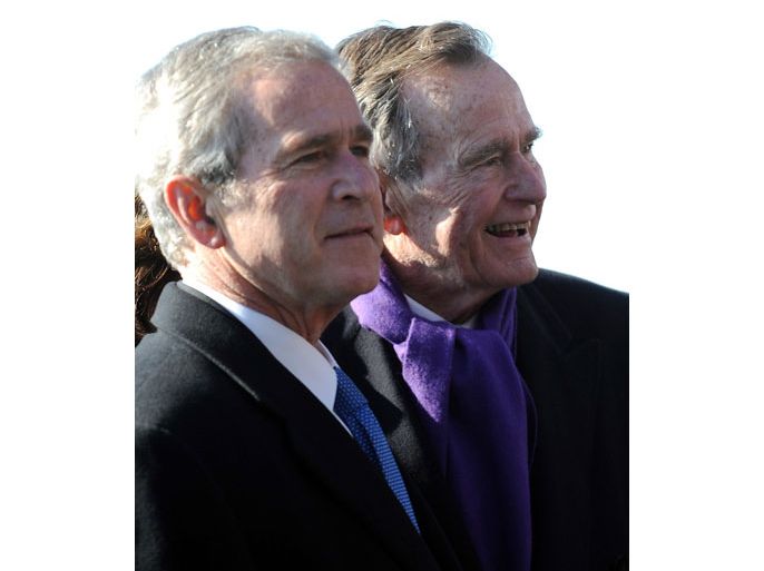 TGS013 - Norfolk, Virginia, UNITED STATES : (FILES)US President George W. Bush (L) and his father, former US president George H.W. Bush, participate in the Commissioning Ceremony of the USS George H.W. Bush, a Nimitz Class nuclear aircraft carrier, in this January 10, 2009 photo at the Naval Station Norfolk, Virginia. A criminal inquiry was launched on February 8, 2013 into how a hacker appeared to breach email accounts belonging to former presidents George H.W. Bush and George W. Bush, as well as other members of their family. "There's a criminal investigation under way," Jim McGrath, a spokesman for the elder ex-president Bush, who is now aged 88 and was recently hospitalized, told AFP, following reports that private communications had been accessed. "I can't get into the specifics," McGrath added. AFP PHOTO / TIM SLOAN