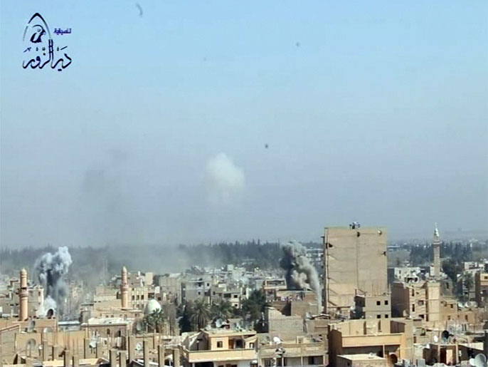 ‪طائرات حربية سورية تنفذ غارات على دمشق وريفها‬ (الجزيرة)