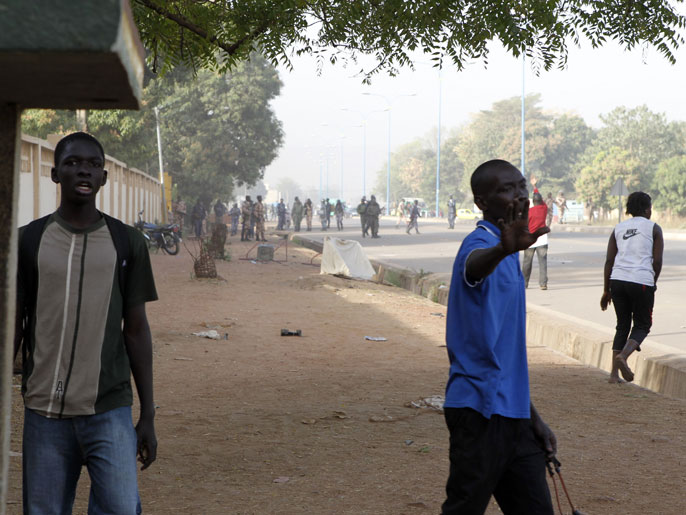 معسكر القبعات الحمر في باماكو بعد تعرضه لهجوم من قبل الجيش المالي (الفرنسية)