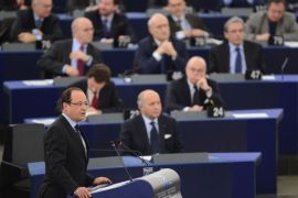 epa03568991 French President Francois Hollande delivers his speech in the European Parliament in Strasbourg, France, 05 February 2013. EPA/PATRICK SEEGER