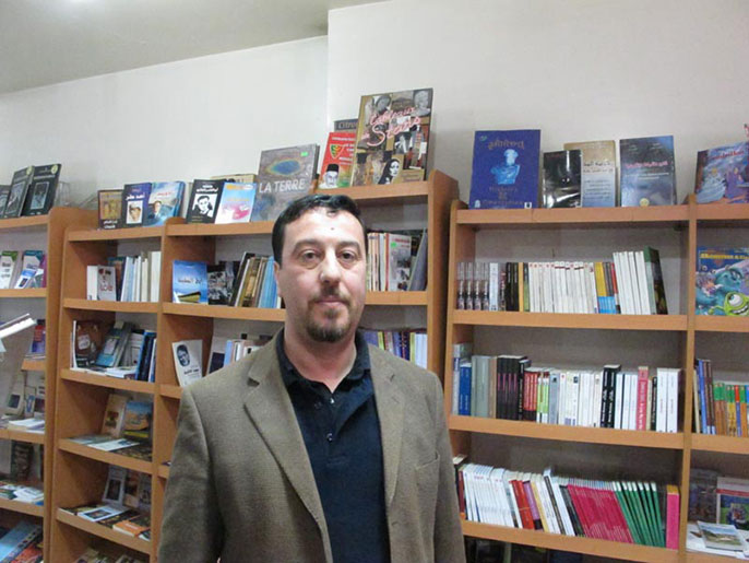 الناشر محمد مولودي يطالب بقوانين تنظم المهنة (الجزيرة نت)