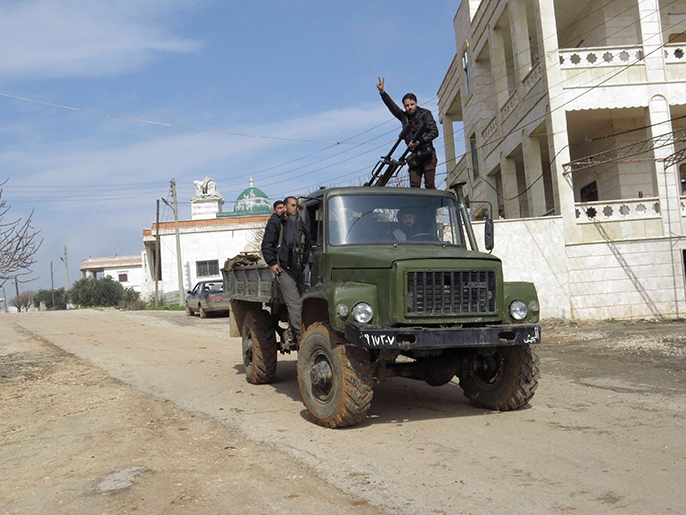 ‪الثوار يسيطرون على مضادات طيران في إدلب‬ (رويترز)