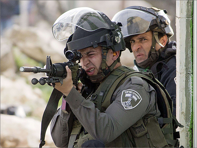 ‪الجيش الإسرائيلي استخدم رصاصا محظورا بمواجهات أمس‬ (الفرنسية)