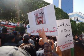 جانب من الوقفات الأسبوعية التي تنظم بشارع الحبيب بورقيبة للمطالبة بالكشف عن قاتل بلعيد.