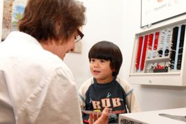 نصائح وإرشادات العيوب البصرية لدى الأطفال تستلزم العلاج المبكر