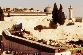 "تطويق القدس" وثائقي يرصد الواقع الذي آلت إليه القدس المحتلة