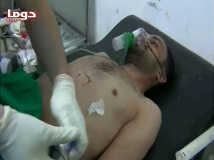 قصف عدرا بريف دمشق بصواريخ مزودة بمواد كيميائية