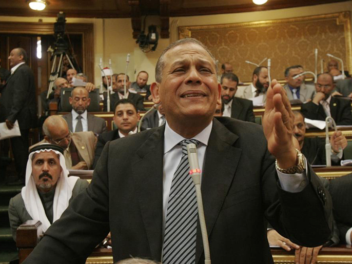 السادات: مرسي لا يرغب في وجود معارضة قوية  (الجزيرة)