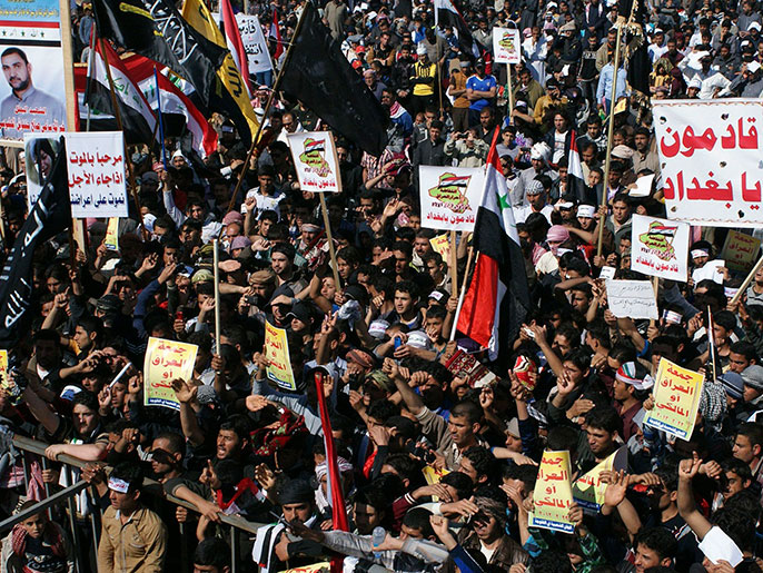 ‪احتجاجات السنة في شمال وغرب العراق مستمرة منذ ثلاثة أشهر‬ (رويترز-أرشيف)