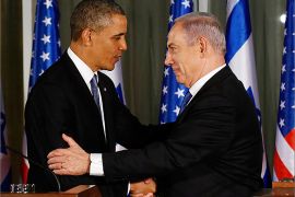 U.S. President Barack Obama and Israel's Prime Minister Benjamin Netanyahu shake hands while they hold a joint news conference at the Prime Minister's residence in Jerusalem, March 20, 2013. Making his first official visit to Israel, Obama pledged on Wednesday unwavering commitment to the security of the Jewish State where concern over a nuclear-armed Iran has clouded bilateral relations. REUTERS/Larry Downing (JERUSALEM - Tags: POLITICS)